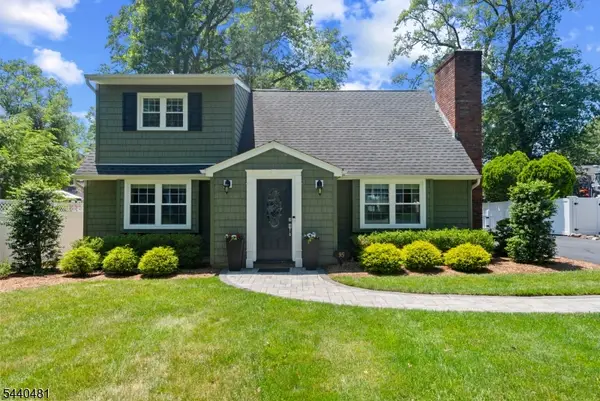 95 Edison St, Wyckoff Twp., NJ 07481