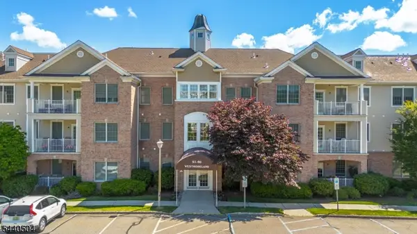 67 Ridgeview Ln, Mount Arlington Boro, NJ 07856