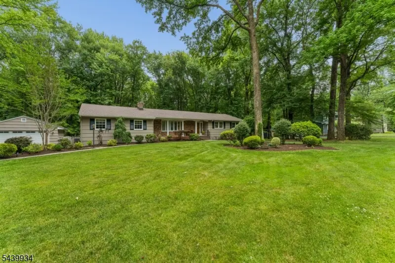 1272 Sleepy Hollow Ln, Scotch Plains, NJ 07076 - #3