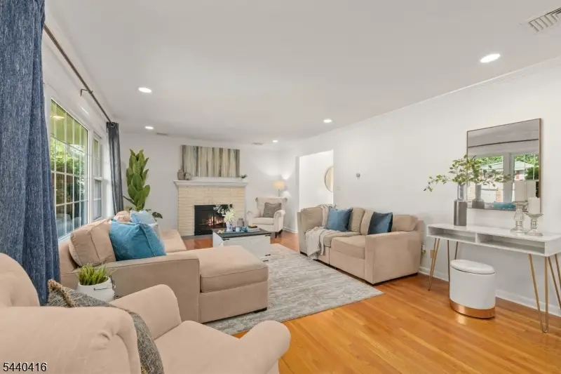 42 Sherwood Dr, New Providence, NJ 07974 - #3