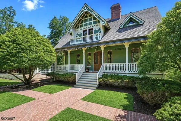 137 Hobart Ave, Millburn Twp., NJ 07078