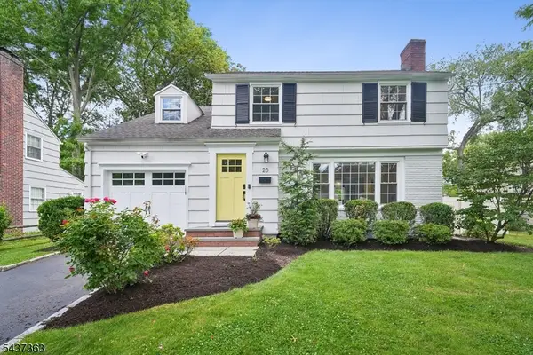 28 Canterbury Lane, Millburn Twp., NJ 07078