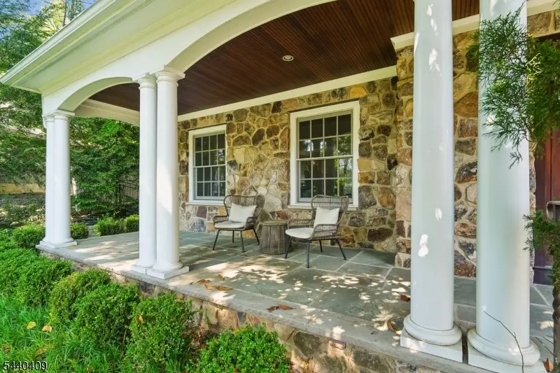 19 Hilltop Rd, Millburn, NJ 07078 - #2