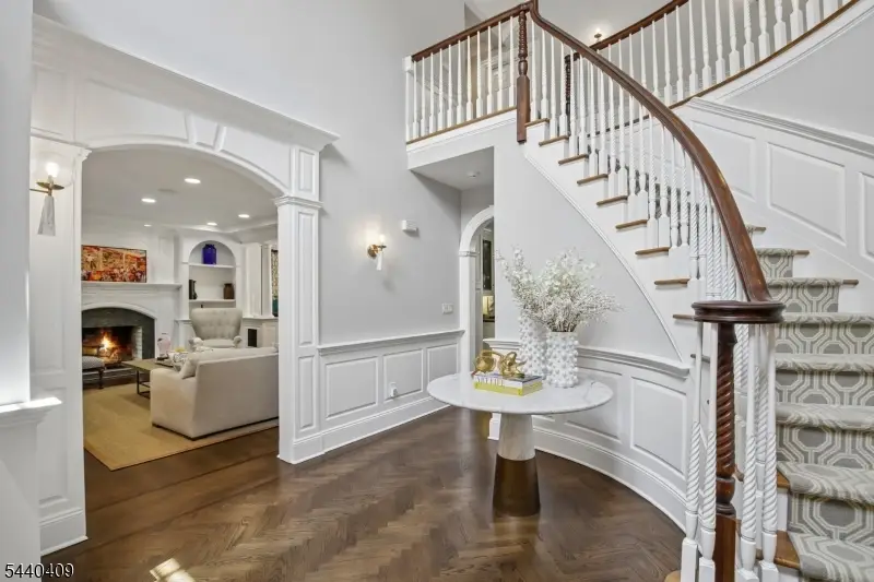 19 Hilltop Rd, Millburn, NJ 07078 - #3