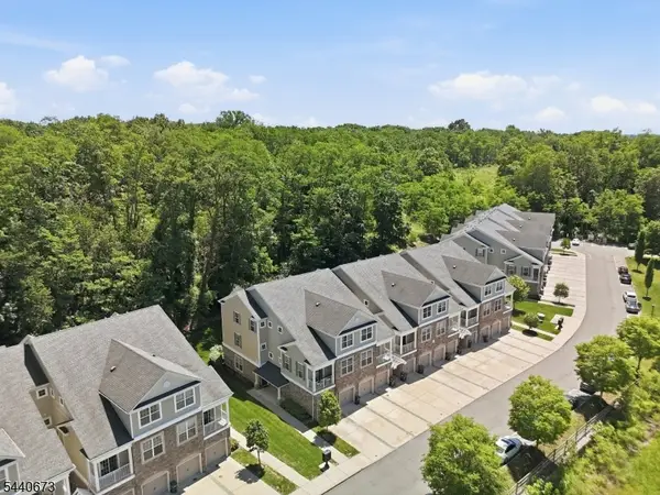 404 Waterview Ct #404, Hanover Twp., NJ 07927