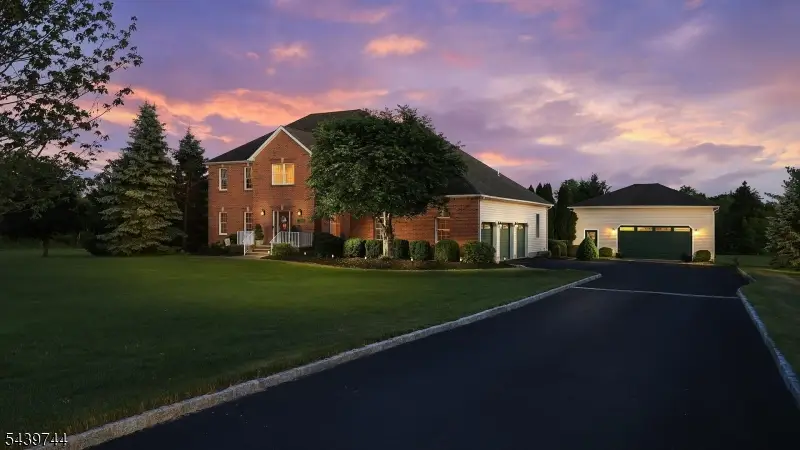195 Fairfield Ln, Blackwells Mills, NJ 08844 - #2