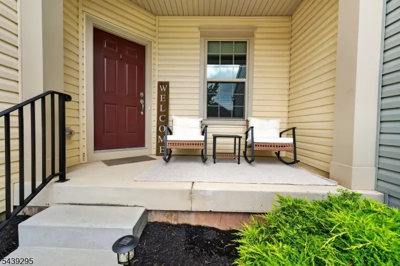 27 Redmon Road, Raritan, NJ 08822 - #3