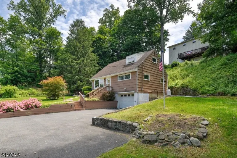 16 Lenape Ave, Andover, NJ 07860 - #2