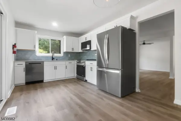 13235 Dell Pl #235, Stanhope Boro, NJ 07874