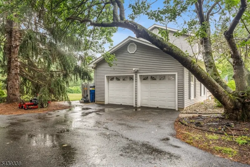 1 Oak Grove Rd, Raritan, NJ 08822 - #2