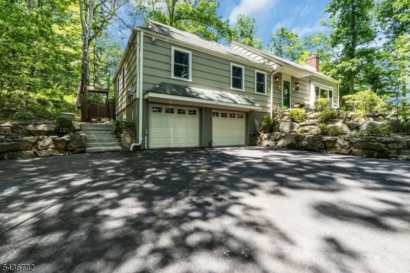 19 Mccann Mill Rd, Tewksbury, NJ 07979 - #1