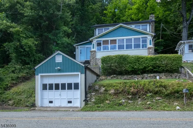 114-116 Lakeside Dr, Mountain Lake, NJ 07823 - #1