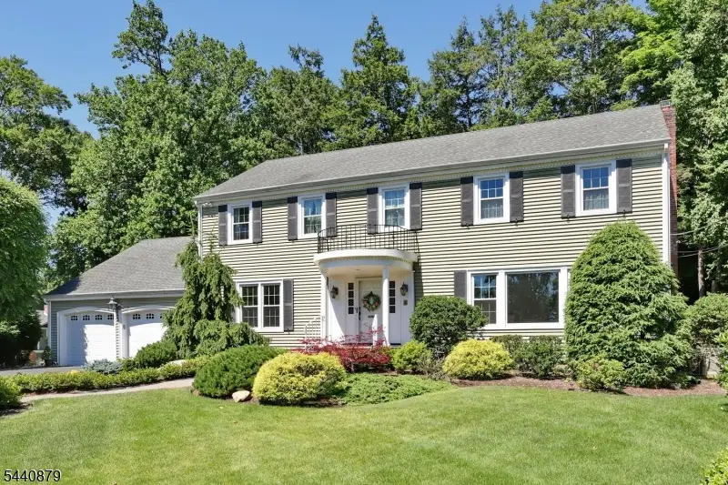 543 Hague Ct, Oradell, NJ 07649 - #1