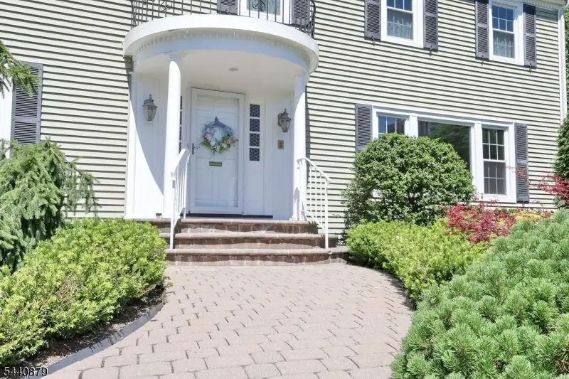 543 Hague Ct, Oradell, NJ 07649 - #3