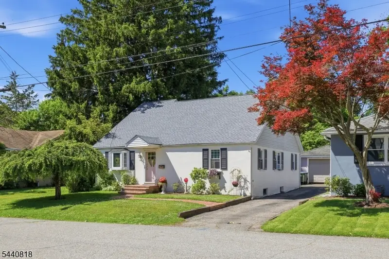 512 Monroe St, Hackettstown, NJ 07840 - #2