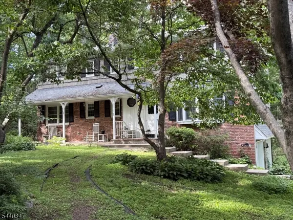 36 Lavina Trl, Jefferson Twp., NJ 07438