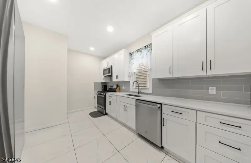 216 N Maple Ave, East Orange, NJ 07017 - #3