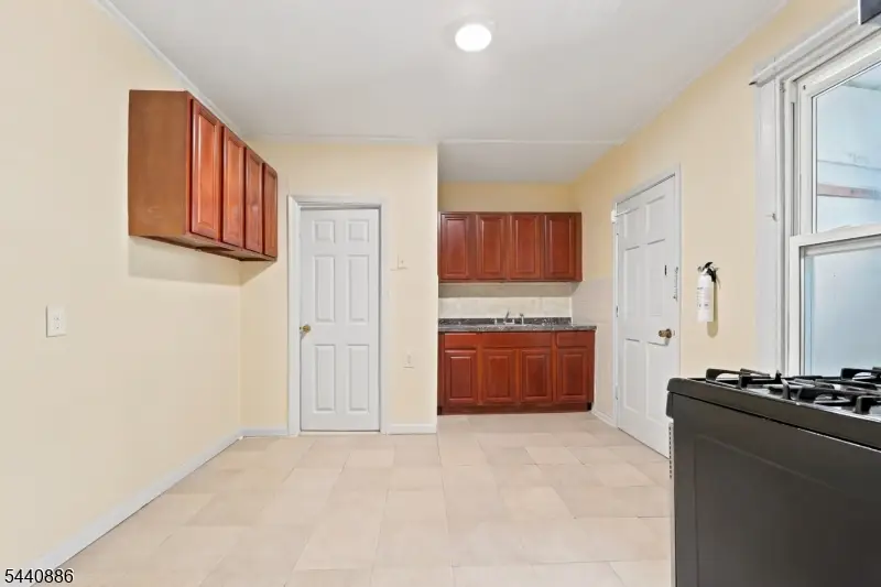 604 Forest St, Orange, NJ 07050 - #3