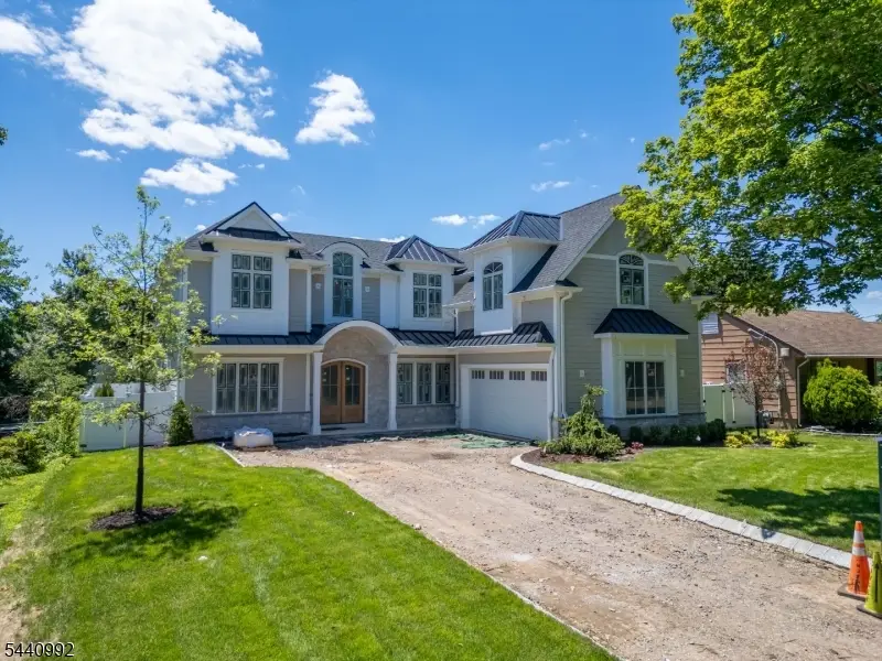 92 Oliver Rd, Paramus, NJ 07652 - #1