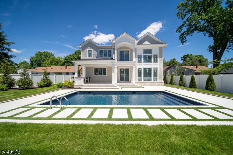 92 Oliver Rd, Paramus, NJ 07652 - #2