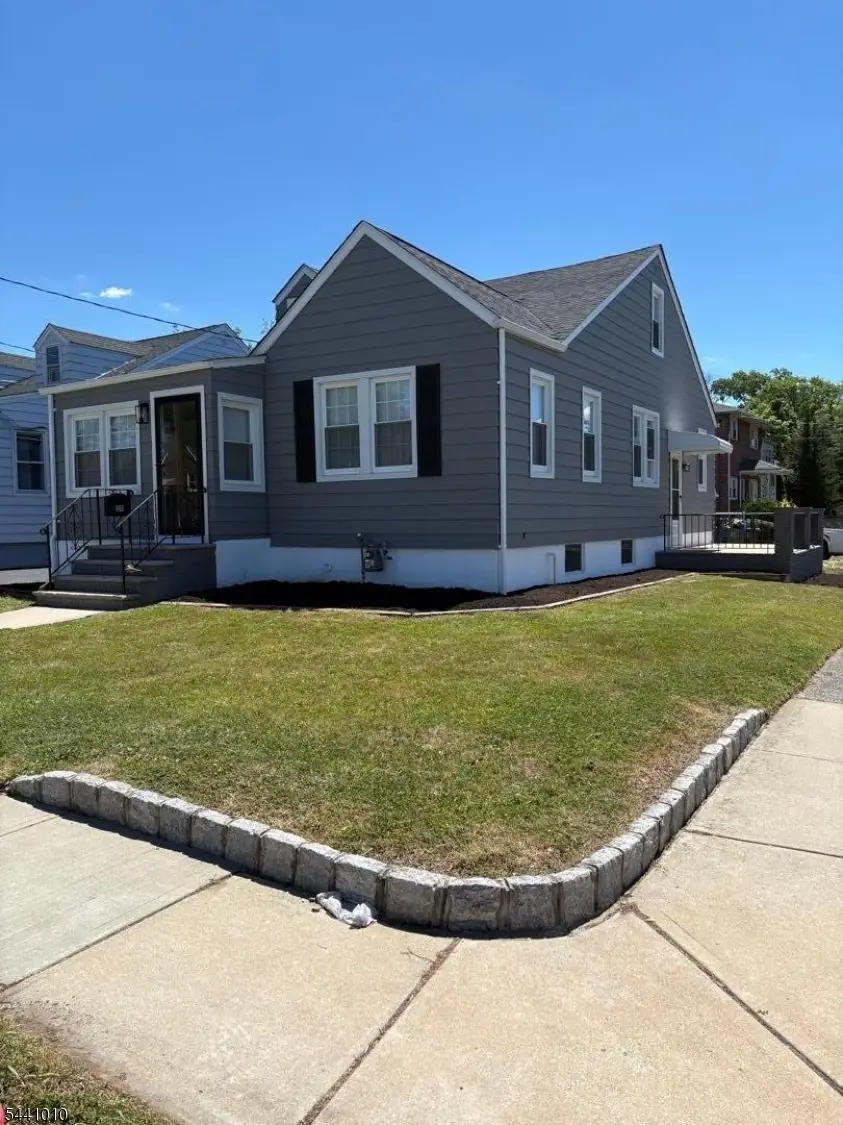 1019 W Henry St, Linden, NJ 07036 - #2