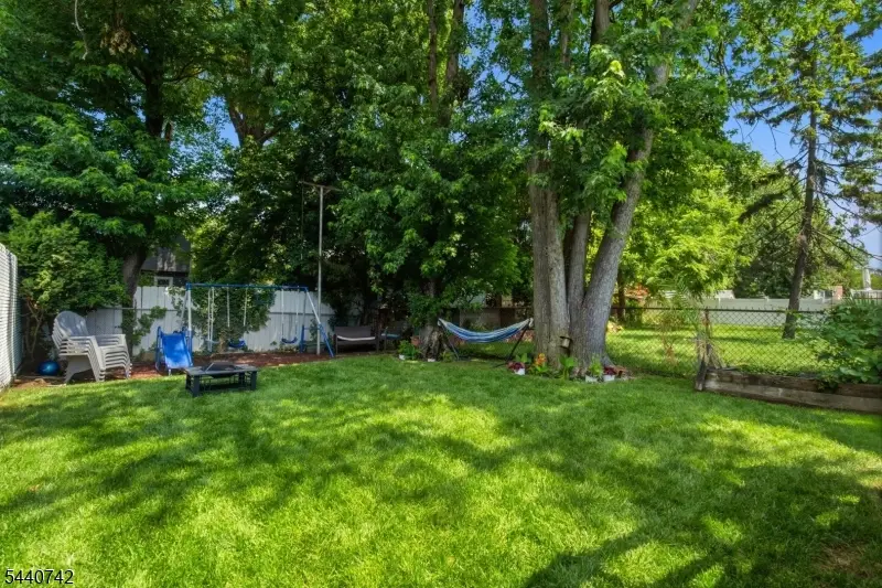 16 Creston Ave, Union, NJ 07083 - #2
