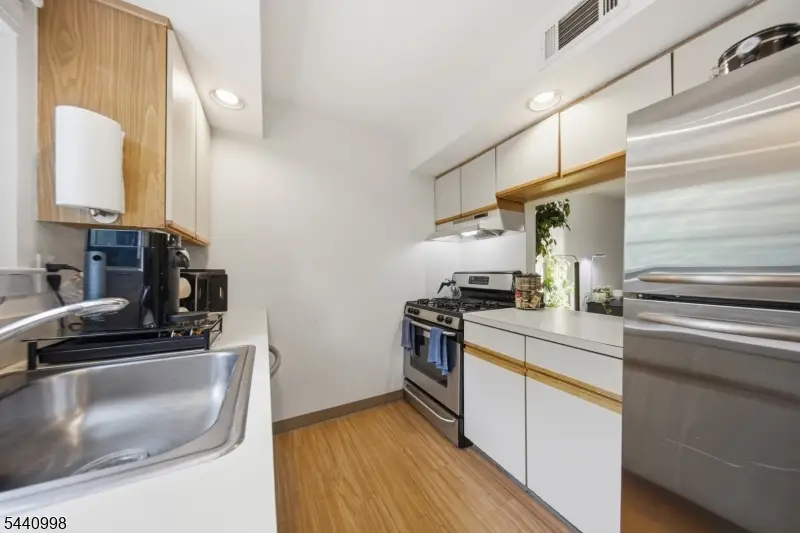 609 Mark Twain Way, Mahwah, NJ 07430 - #2