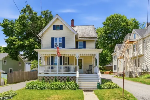 2 Academy St, Newton Town, NJ 07860