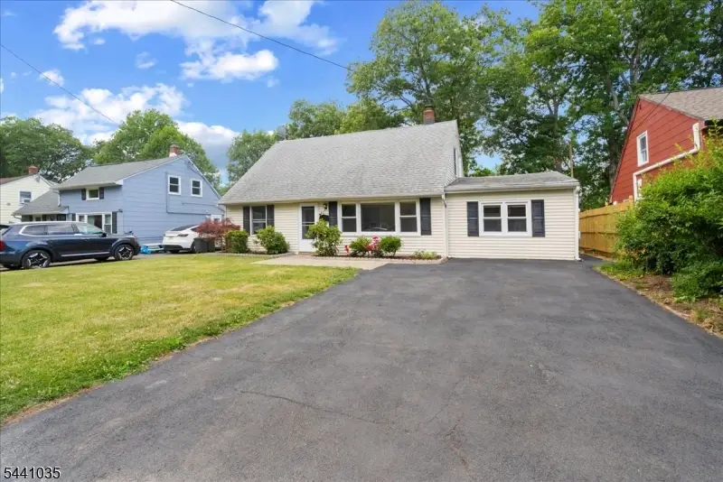 40 Hunterdon Rd, West Orange, NJ 07052 - #2