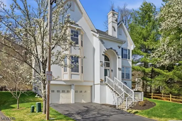 1 Skytop Rdg, Oakland Boro, NJ 07436