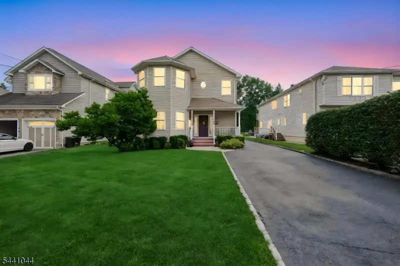 18 Brooklake Rd, Florham Park, NJ 07932 - #2
