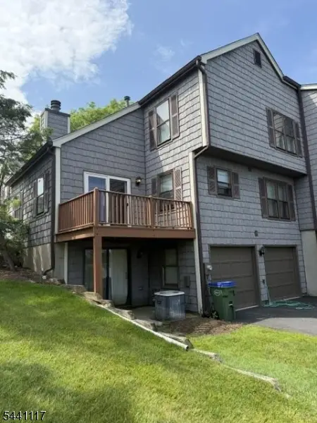 36 Barn Owl Dr, Allamuchy, NJ 07840 - #2