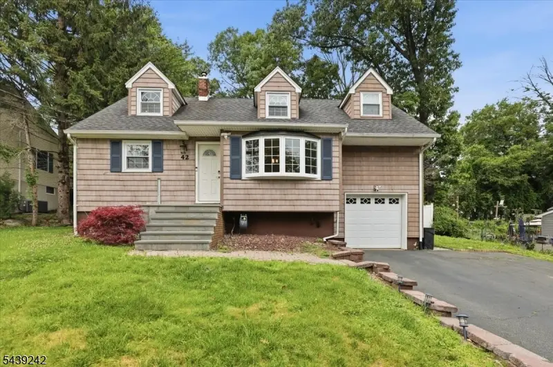 42 Virginia Ave, Lake Hopatcong, NJ 07849 - #1