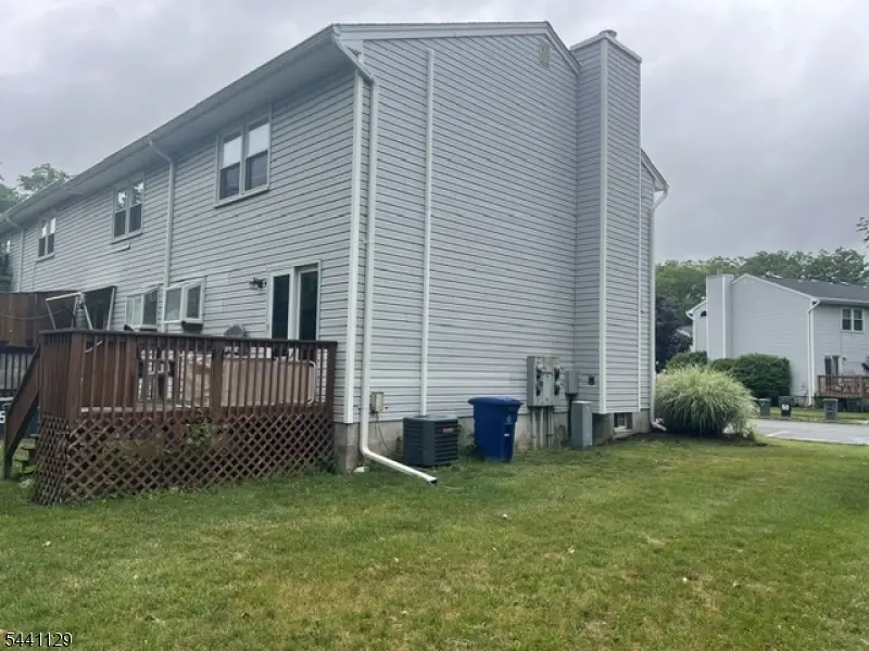 53 Village Dr, Hamburg, NJ 07419 - #2