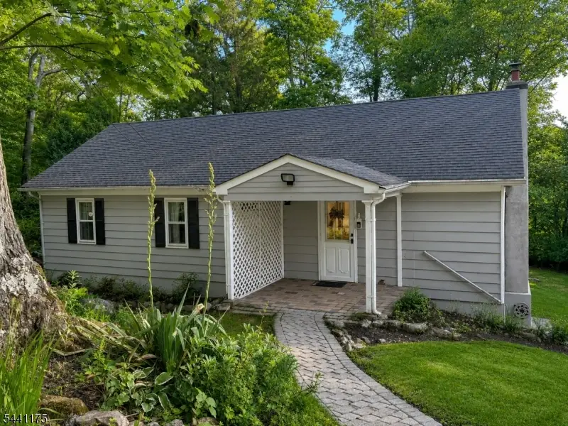 26 Mountain Rd, Roxbury, NJ 07852 - #1