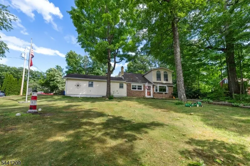 25 Belford Dr, Upper Greenwood Lake, NJ 07480 - #2