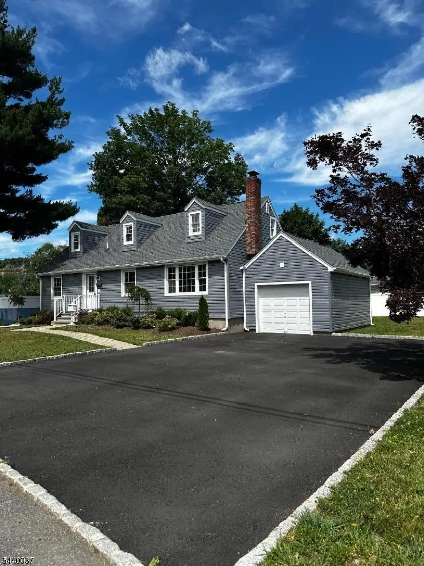 4 Van Duyne Ave, Riverdale, NJ 07457 - #1