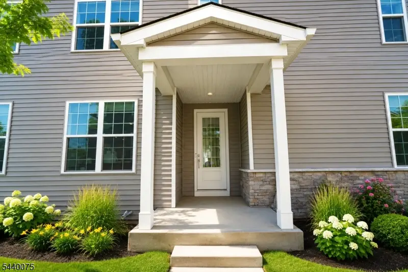 21 Astoria Pl, East Hanover, NJ 07936 - #3