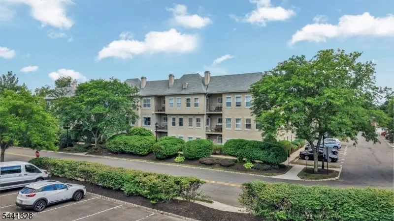 409 Brittany Dr #409, Wayne, NJ 07470 - #1