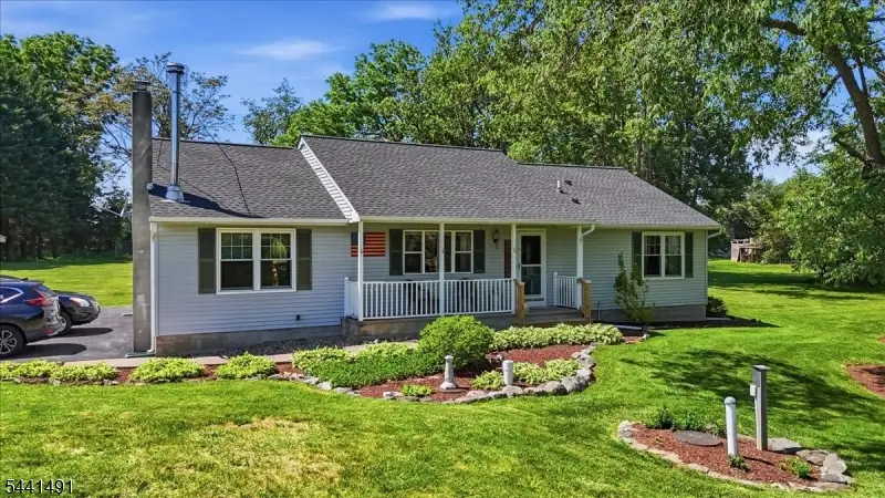 3 Countryside Rd, Knowlton, NJ 07832 - #1