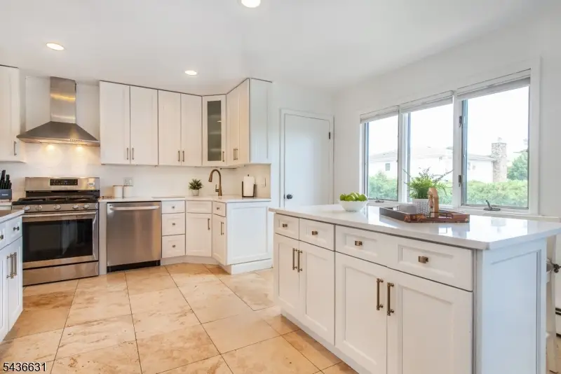 15 Bogert Pl, Clifton, NJ 07013 - #3