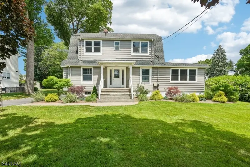 377 Hollywood Ave, Fairfield, NJ 07004 - #2