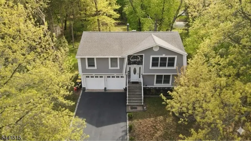46 Heather Dr, Franklin, NJ 08873 - #1