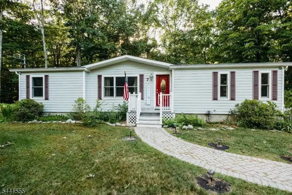 7 New Myrtle Dr, Montague Twp., NJ 07827