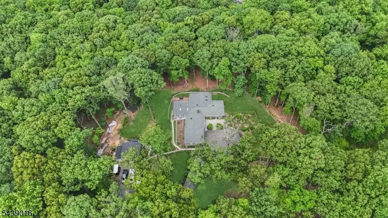 246 Mount Harmony Rd, Bernardsville, NJ 07924 - #2