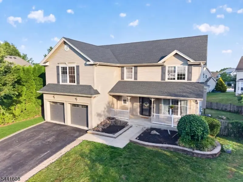 3 Grant Way, Lopatcong, NJ 08865 - #2