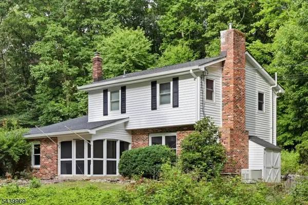 223 Beacon Hill Rd, Washington Twp., NJ 07853