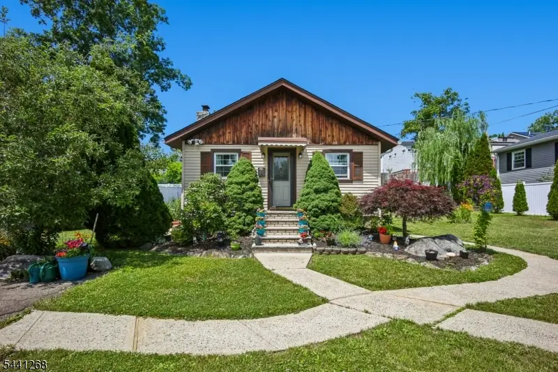 43 Calumet Ave, Lake Hiawatha, NJ 07034 - #2