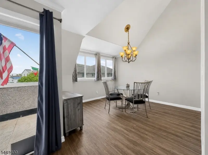 466 Pompton Ave #F, Cedar Grove, NJ 07009 - #3