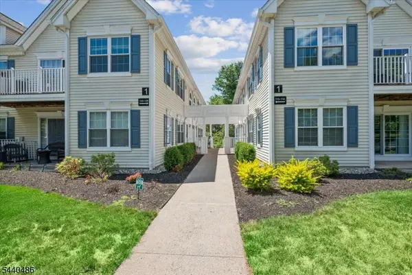 128 Arbor Way, Branchburg Twp., NJ 08876